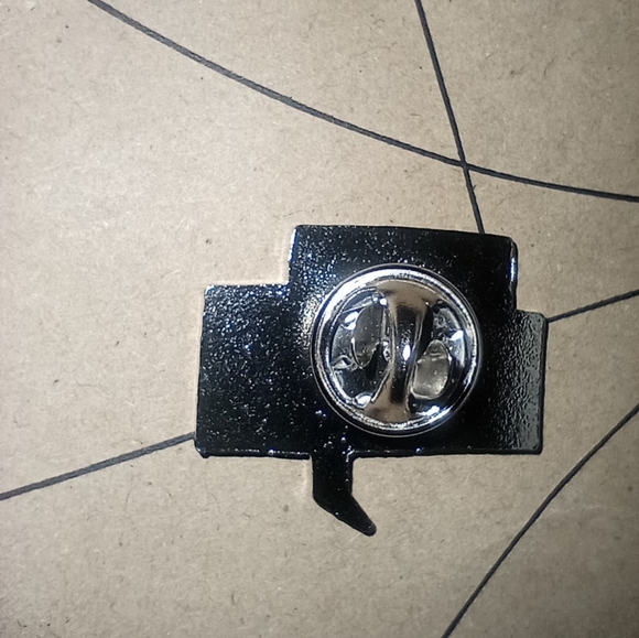 NEW Plant-Based Pin Accessory - Picture 5 of 5